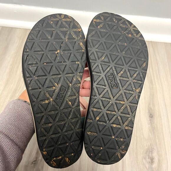 Teva Sandals Women’s 7 Colorful Strappy Flatform Platform Universal - Picture 5 of 7